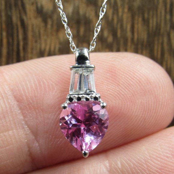 Jewelry - 18" 10K Gold Pink & White Sapphire Heart Necklace